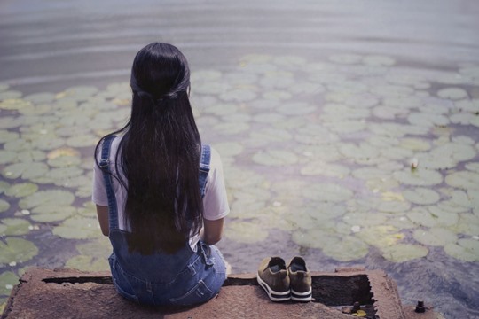 國二女生的心情，獨白紙上憂鬱問診