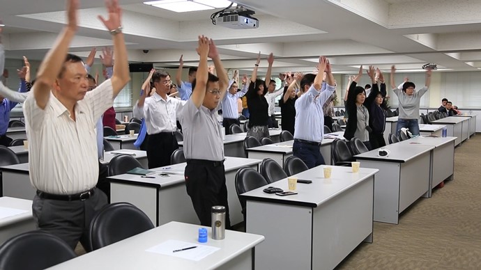 台塑企業如何為員工營造健康的職場環境？