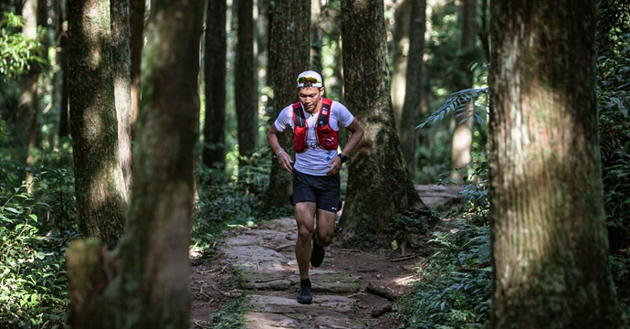 越野跑新手如何避免運動傷害？選購越野鞋、保命裝備、肌力訓練快速入門指南！