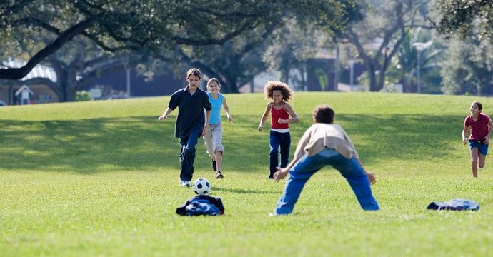 暑假鼓勵青少年做體能類休閒活動，有效減少壓力與憂鬱