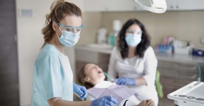 口腔癌最新治療 一表搞懂治療過程、費用及健保狀況